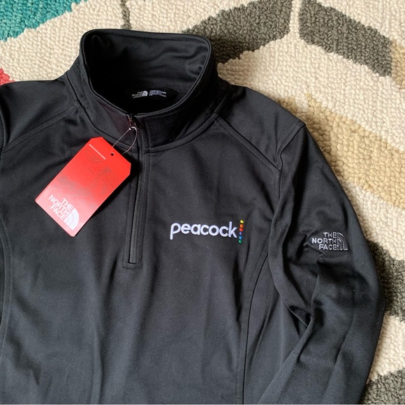 North Face Ladies Tech 1/4 Zip Fleece Size Medium NWT - Picture 9 of 11